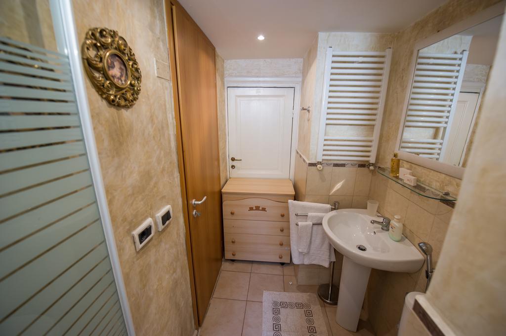 Art Domus Reale Bed & Breakfast Rome Luaran gambar
