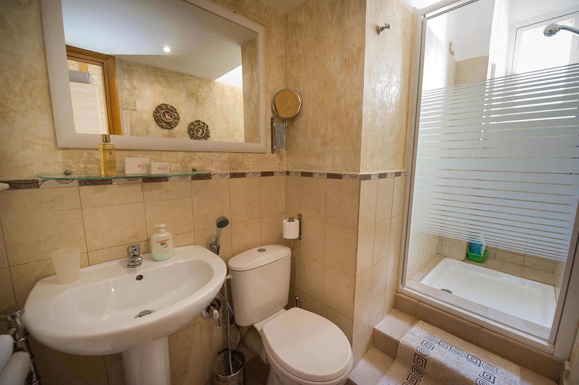 Art Domus Reale Bed & Breakfast Rome Luaran gambar