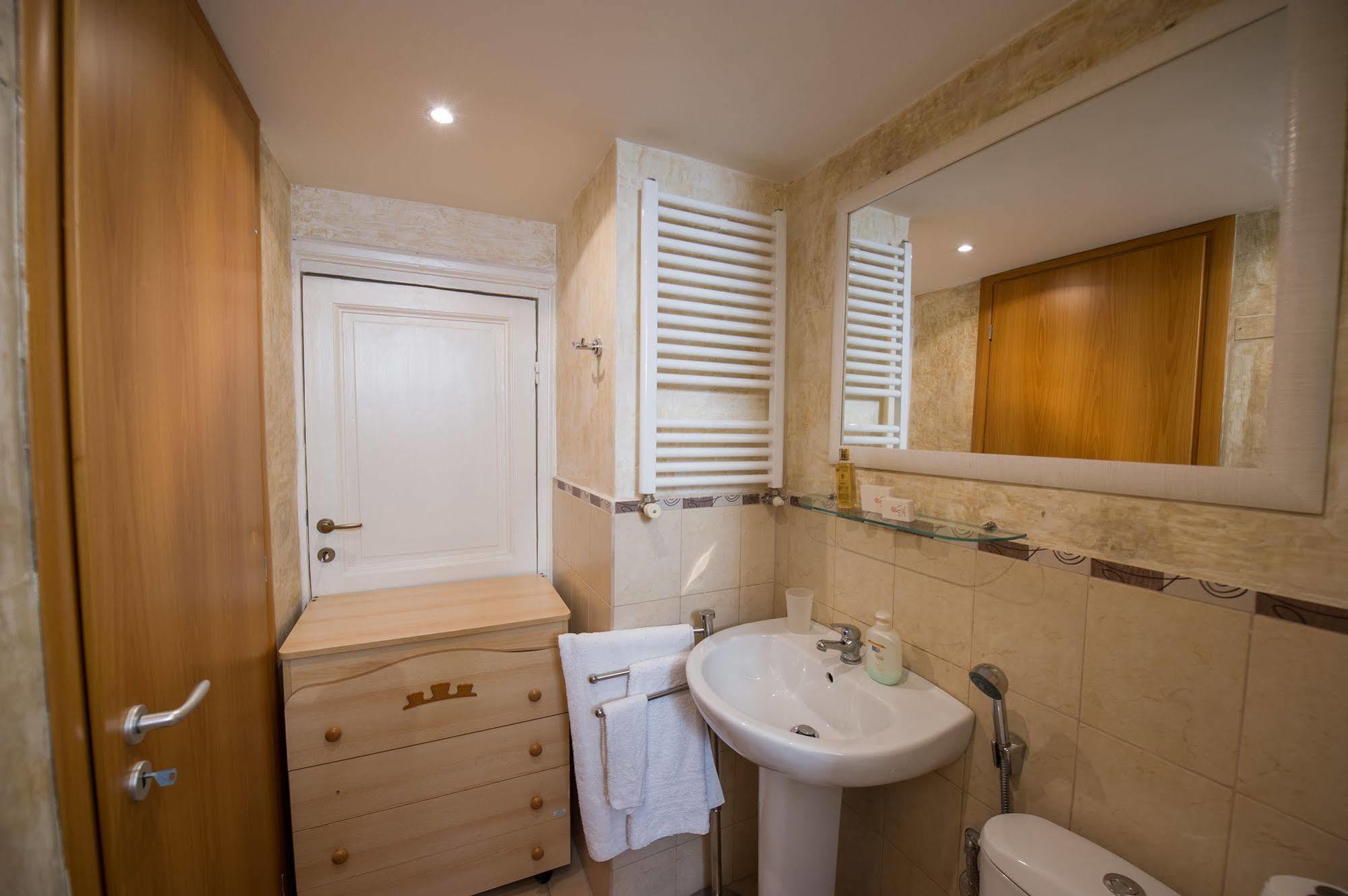 Art Domus Reale Bed & Breakfast Rome Luaran gambar
