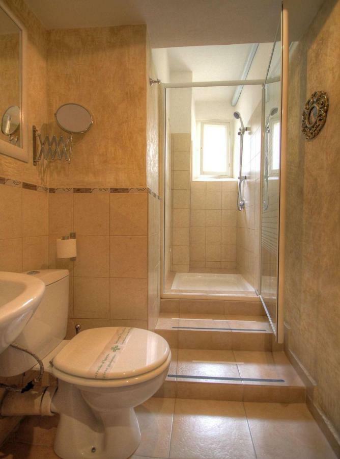Art Domus Reale Bed & Breakfast Rome Luaran gambar